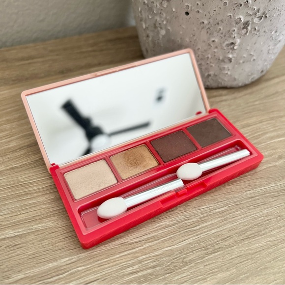 Clinique Other - Clinique Limited Edition All About Shadow Quad A50 Daybreak Morning Java